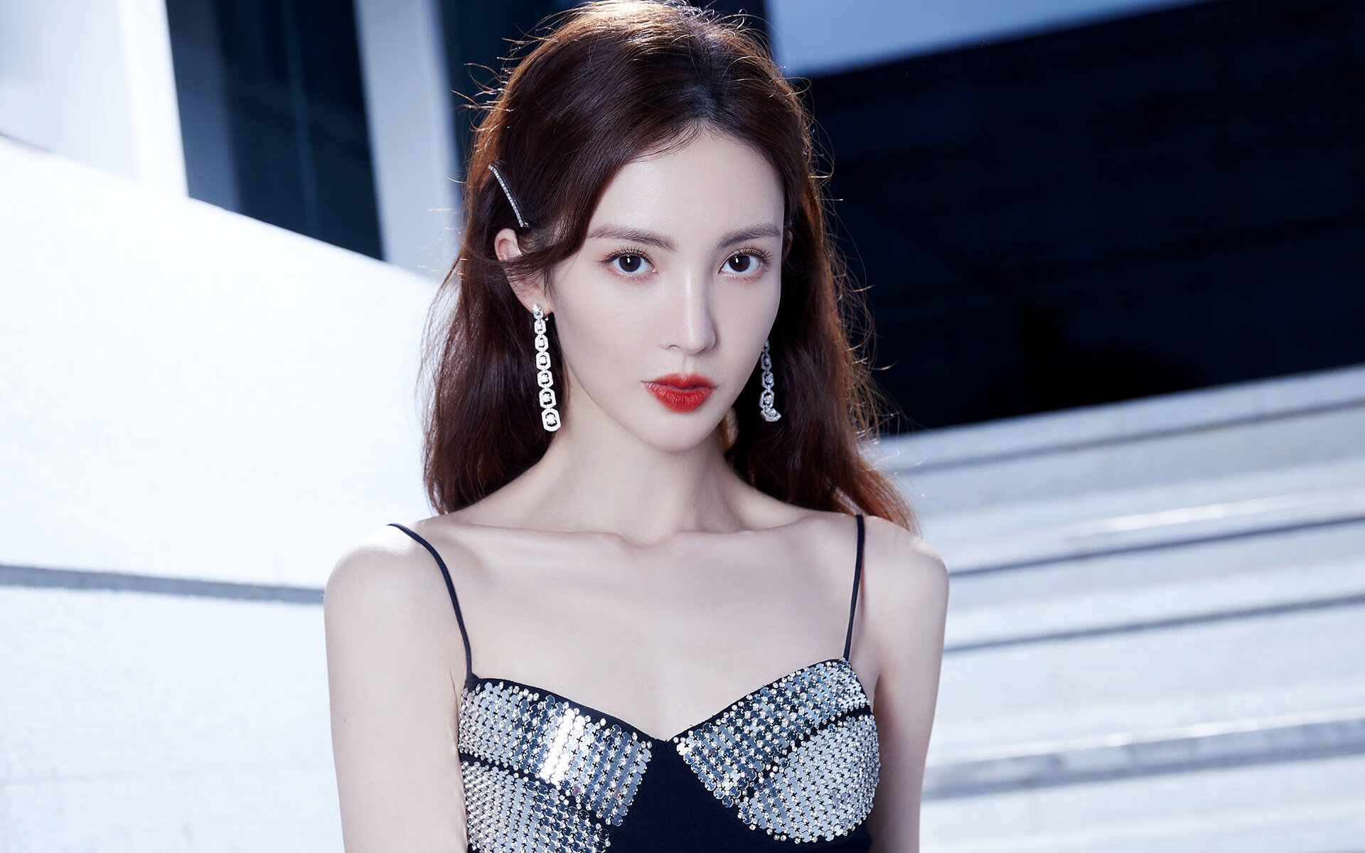 b体育APP-国王前锋开设训练营回馈家乡青少年，国王大前锋