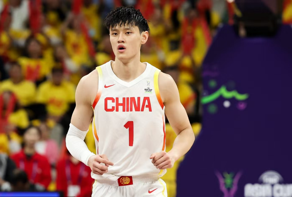 包含B体育官方网址：中国男篮：新阵容磨合，亚洲杯能否带来惊喜？的词条